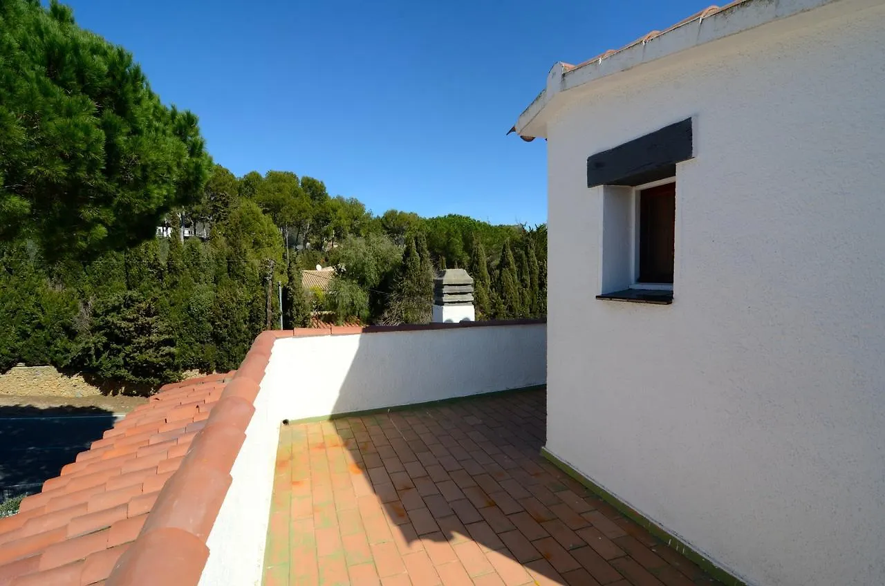 Avinguda Montgo Villa L'Escala 0*,